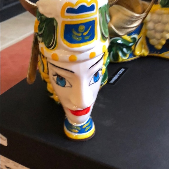 DOLCE AND GABBANA RUNWAY SHOES - Picture 4 of 6